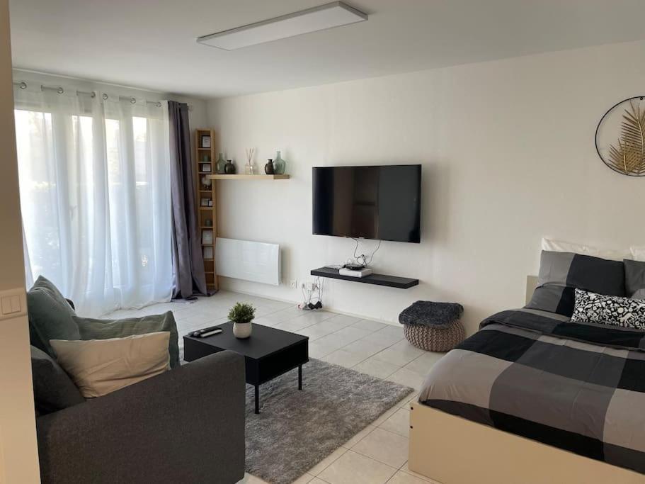 Appartement Cosy Proche Paris Le Bourget Ngoại thất bức ảnh